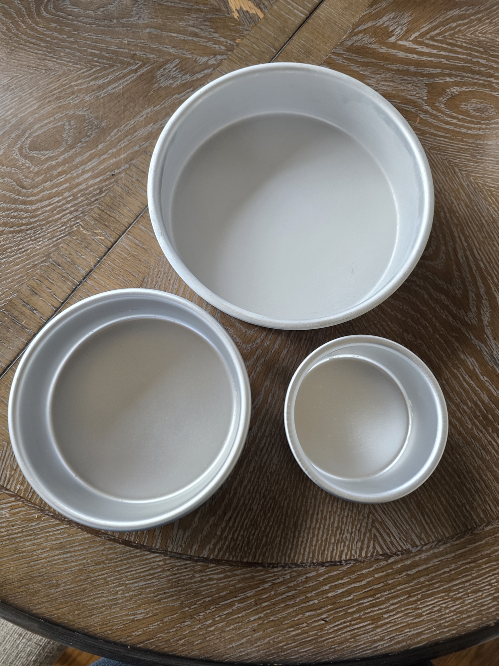 Wilton Silver Round Cake Pans Set